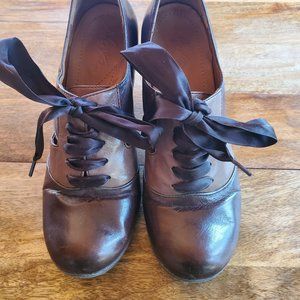Naya oxford heels, size 8, brown leather, stacked heel